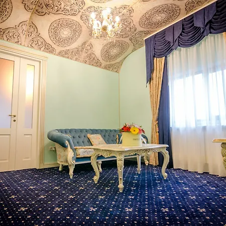 Jmr Royal -luxury & Private Sauna Ξενοδοχείο 4*