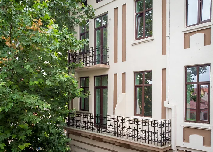 Hotel Jmr Royal -luxury & Private Sauna 4*