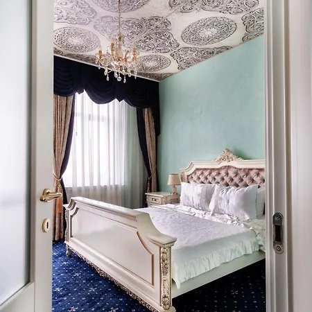 Jmr Royal -luxury & Private Sauna Hotel 4*