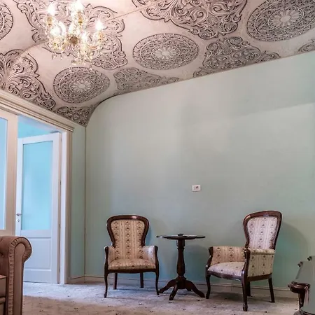 Jmr Royal -luxury & Private Sauna Hotel 4*