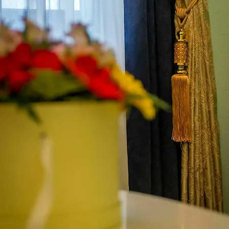 Hotel Jmr Royal -luxury & Private Sauna 4*
