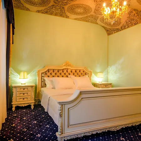 Jmr Royal -luxury & Private Sauna Hotel