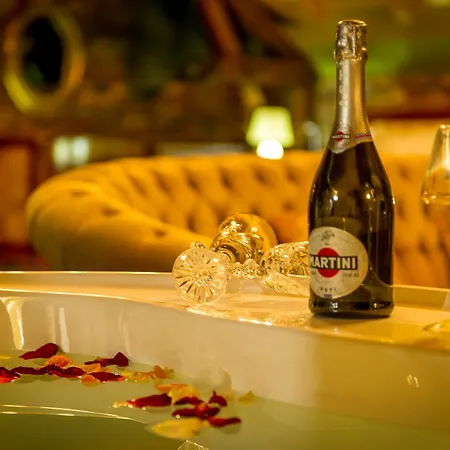 Ξενοδοχείο Jmr Royal -luxury & Private Sauna 4*