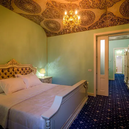 Jmr Royal -luxury & Private Sauna Hotel